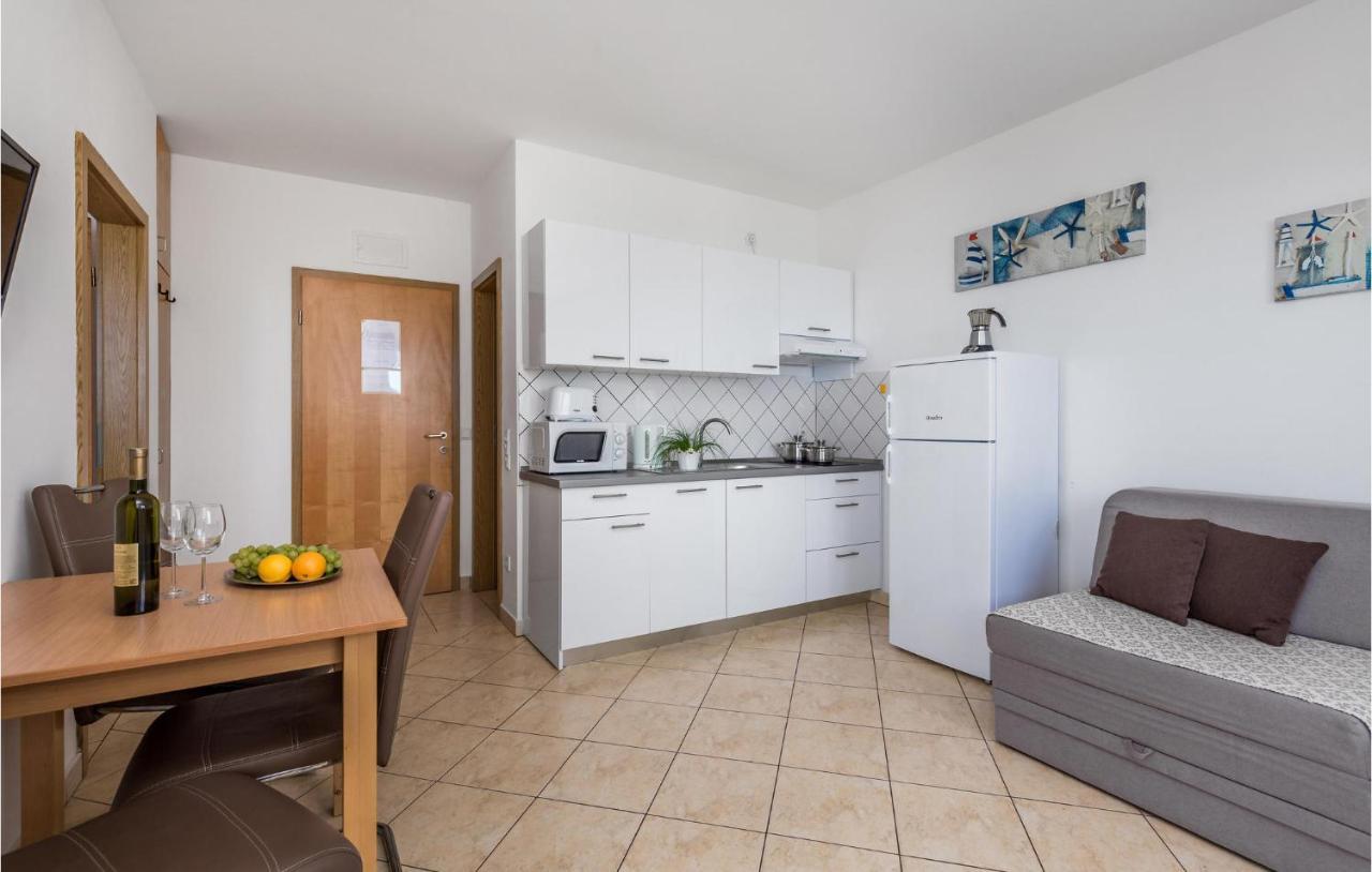 Nice Apartment In Volosko With Kitchen Exteriör bild